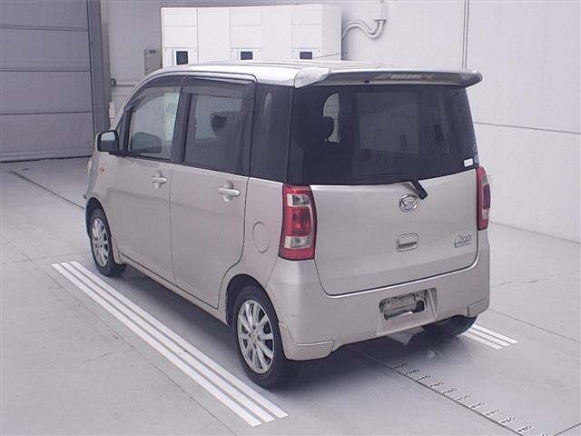 DAIHATSU TANTO EXE