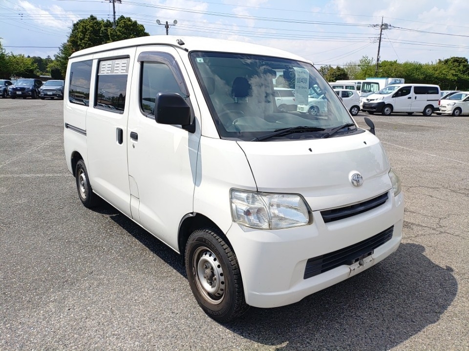 TOYOTA TOWN ACE
