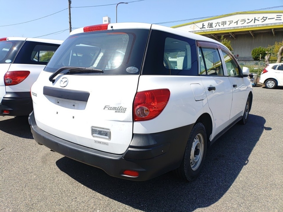 MAZDA FAMILIA