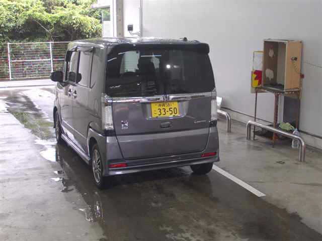 HONDA N-BOX