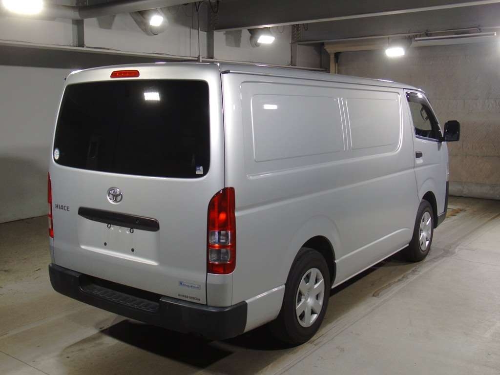 TOYOTA REGIUS ACE