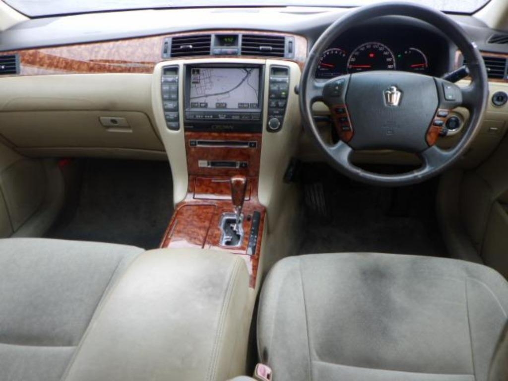 TOYOTA CROWN
