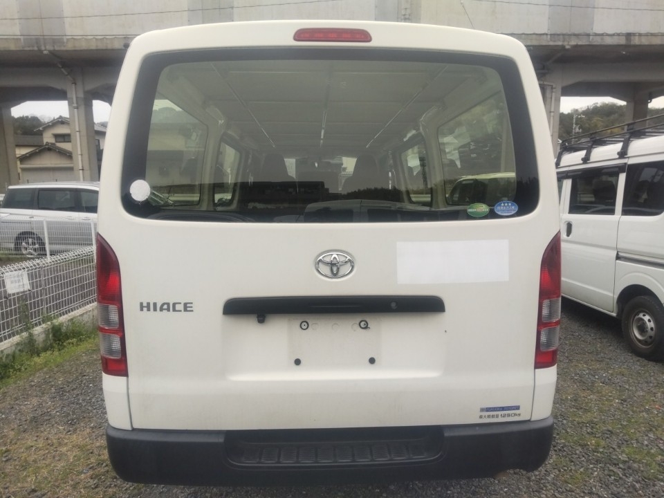 TOYOTA REGIUS ACE