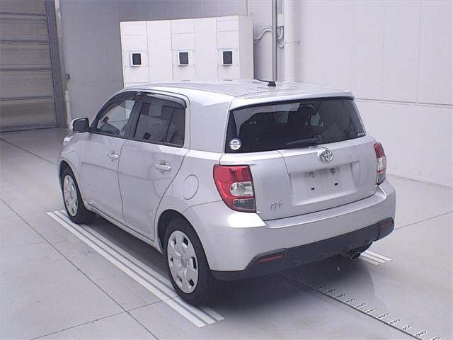 TOYOTA IST
