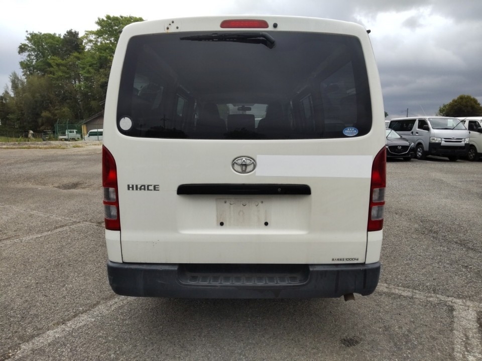 TOYOTA REGIUS ACE