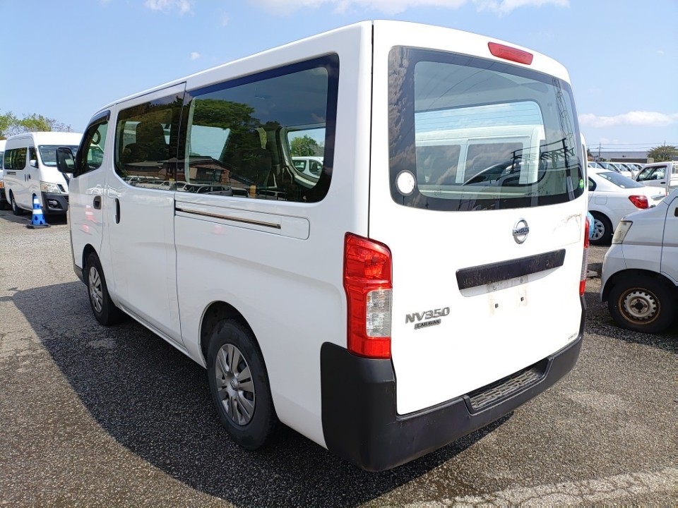 NISSAN NV350 CARAVAN