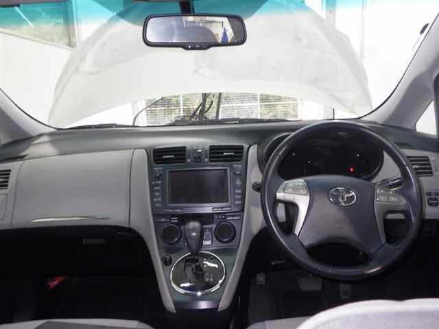 TOYOTA MARK X ZIO