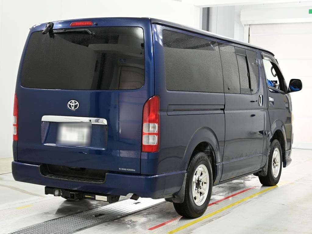 TOYOTA REGIUS ACE