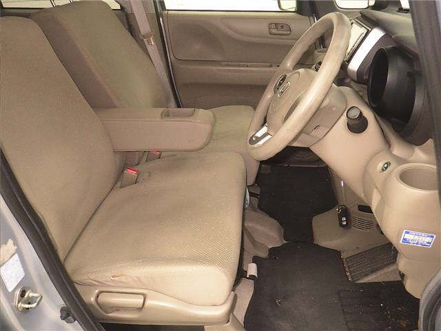 HONDA N-BOX+