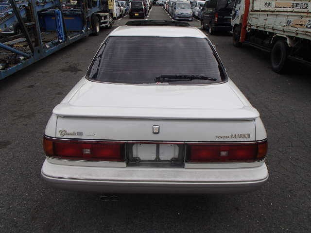TOYOTA MARK II