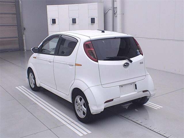 SUBARU R2