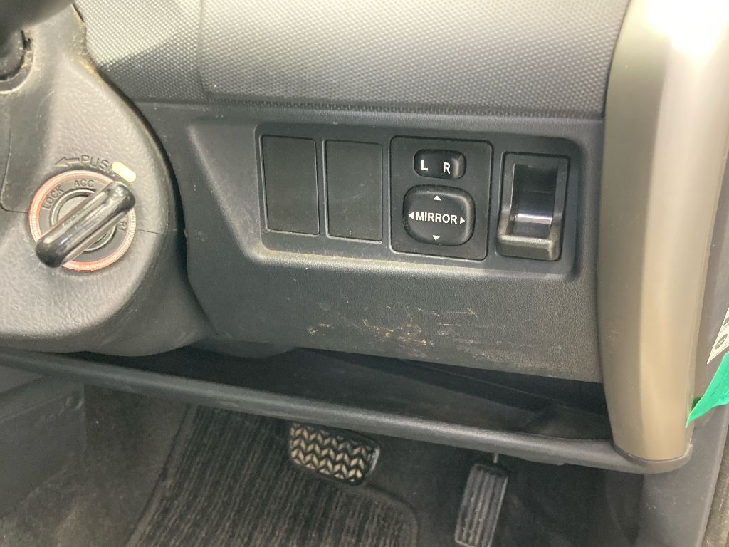 TOYOTA IST