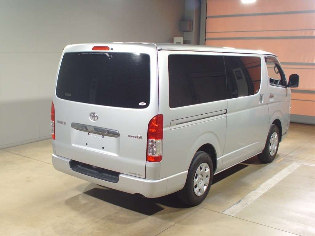 TOYOTA REGIUS ACE