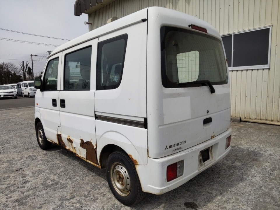 MITSUBISHI MINICAB