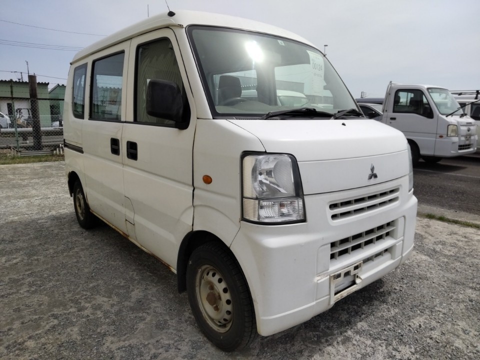 MITSUBISHI MINICAB