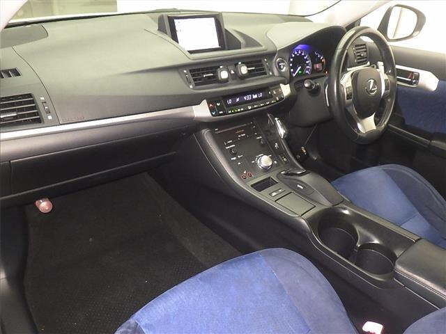 LEXUS CT200H