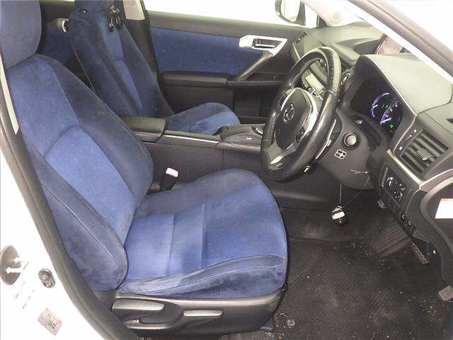 LEXUS CT200H