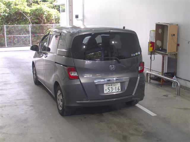 HONDA FREED SPIKE