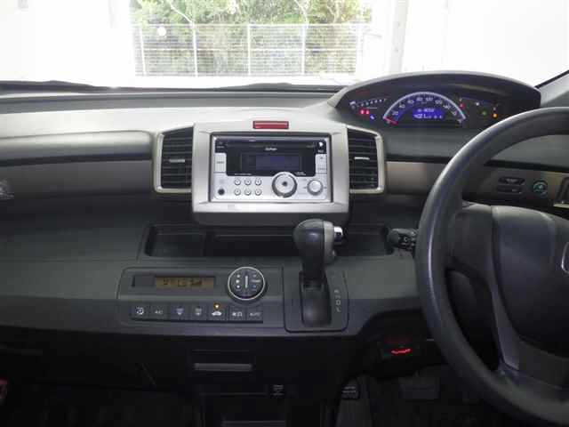 HONDA FREED SPIKE