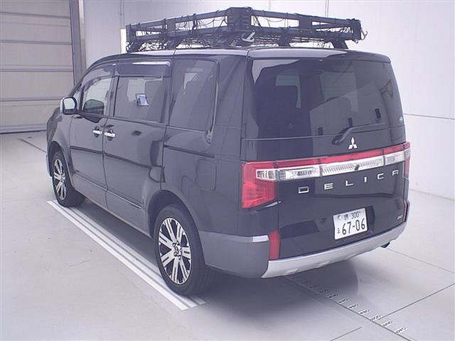 MITSUBISHI DELICA D:5