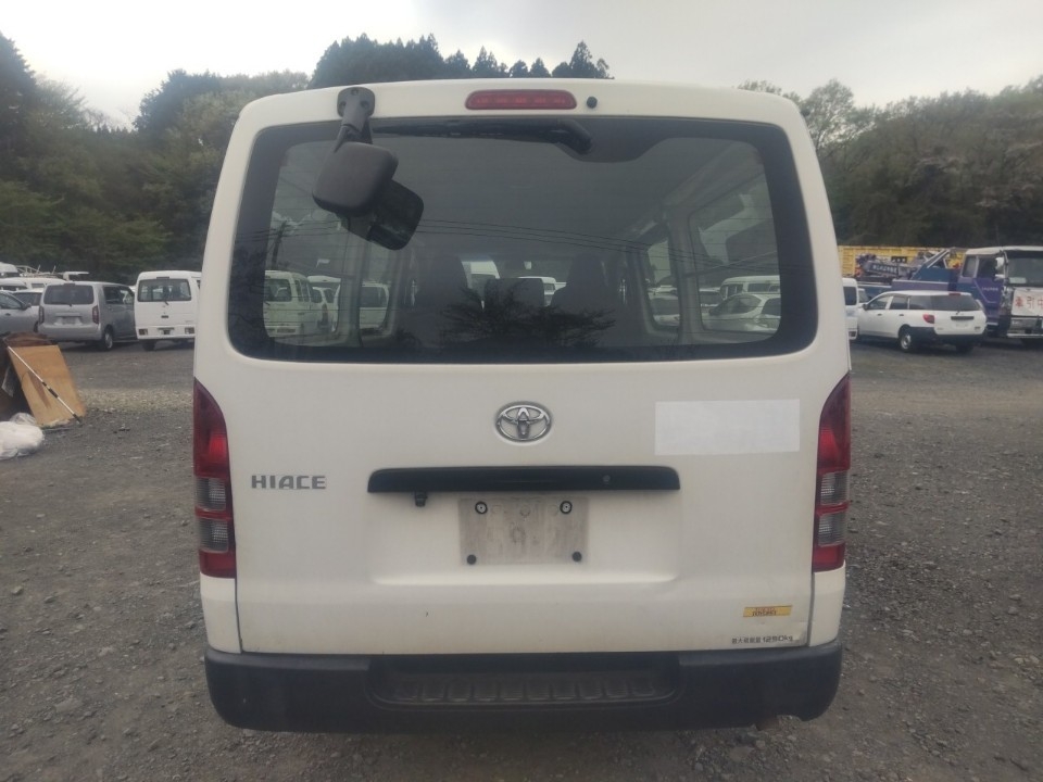 TOYOTA REGIUS ACE