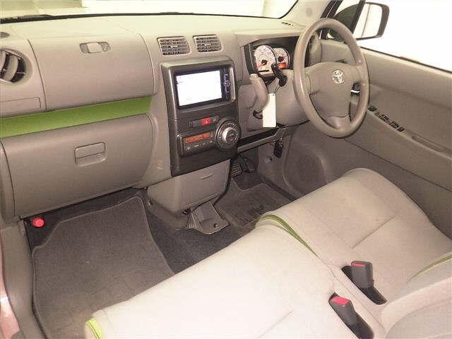 TOYOTA PIXIS SPACE