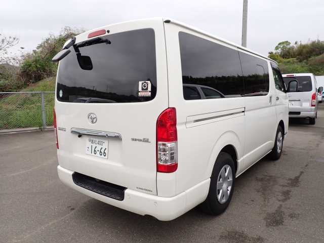 TOYOTA REGIUS ACE