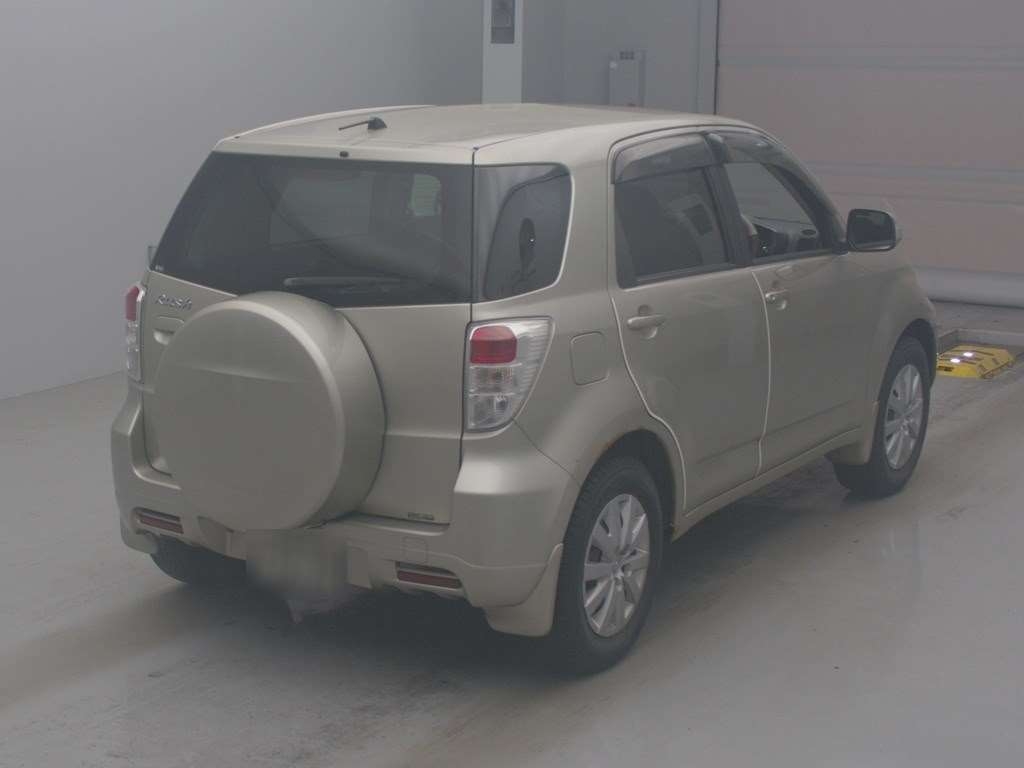 TOYOTA RUSH