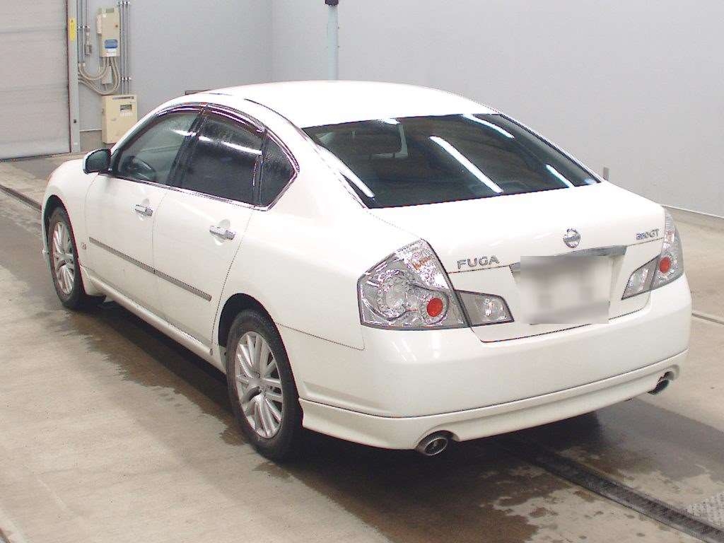 NISSAN FUGA