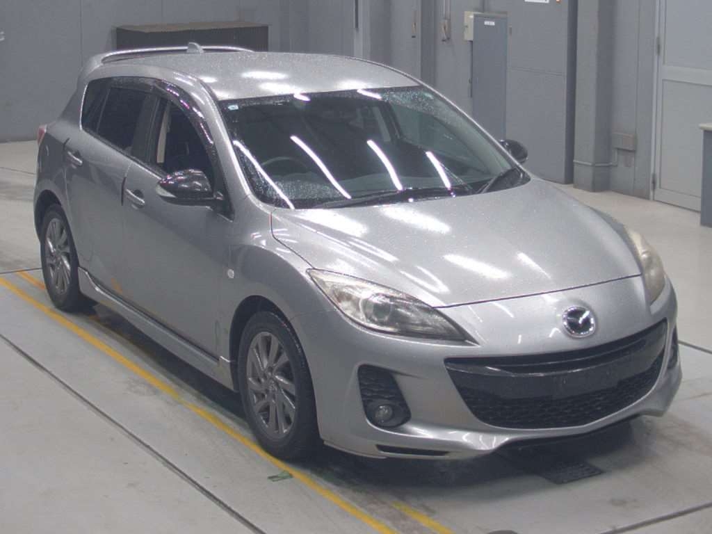 MAZDA AXELA