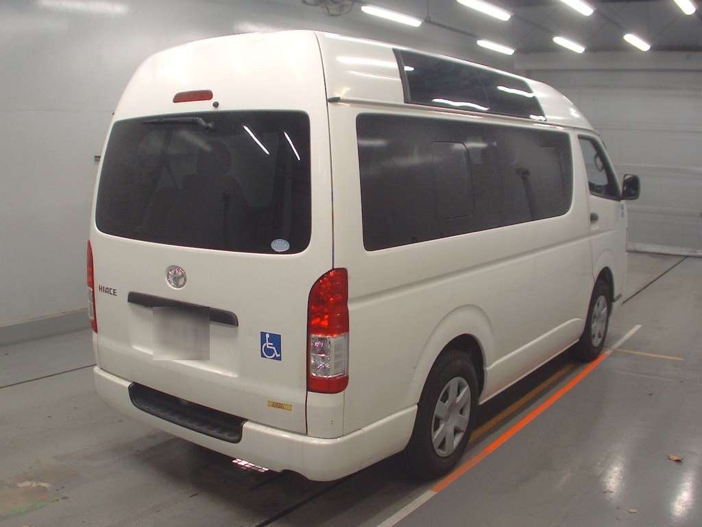TOYOTA REGIUS ACE