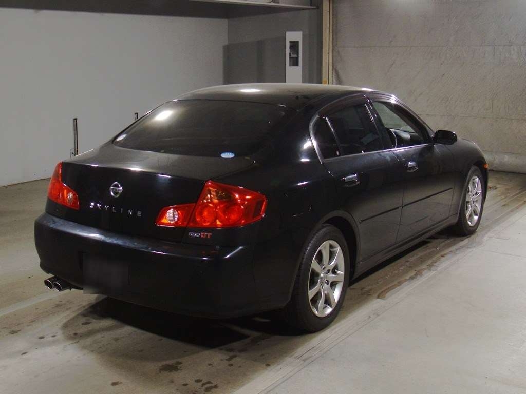 NISSAN SKYLINE