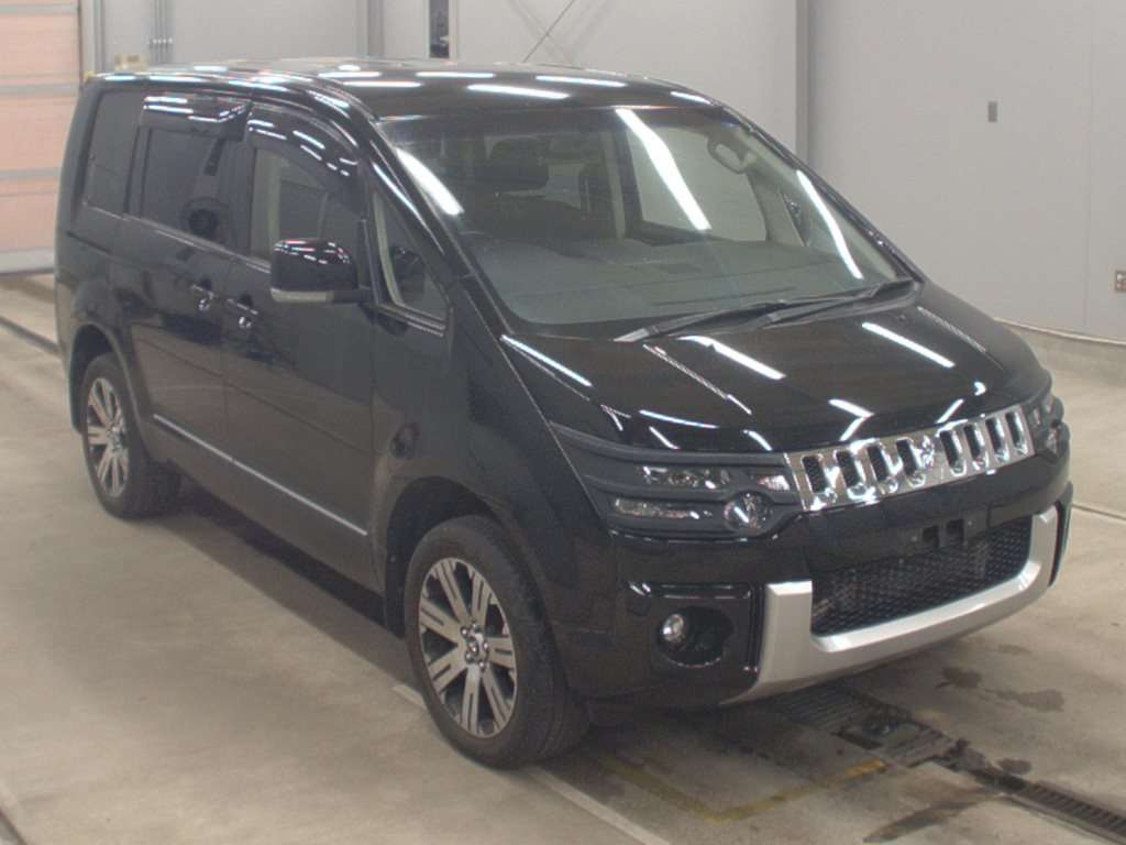 MITSUBISHI DELICA D:5