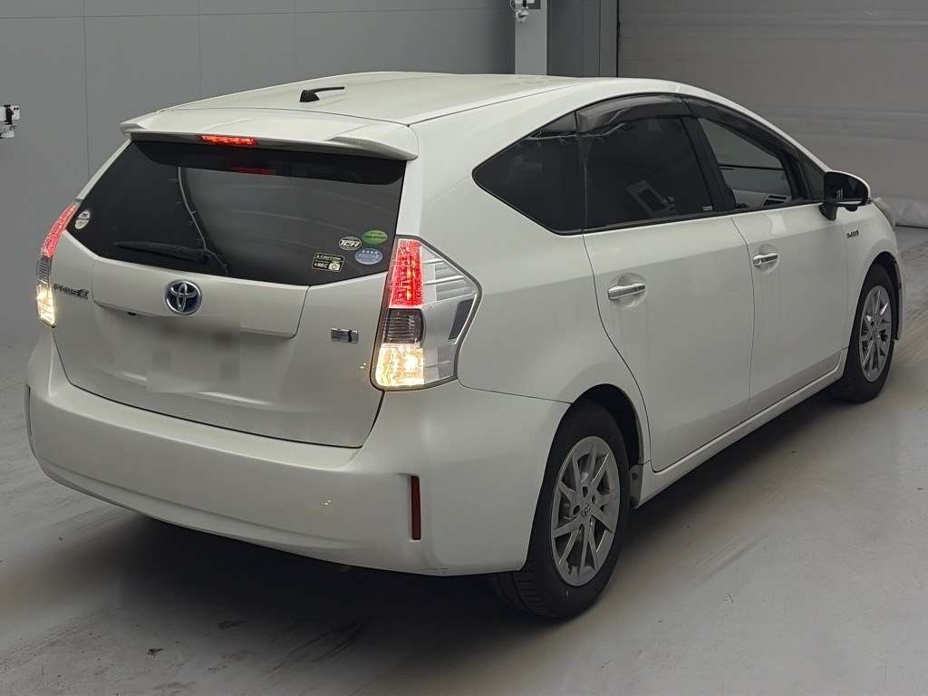 TOYOTA PRIUS ALPHA