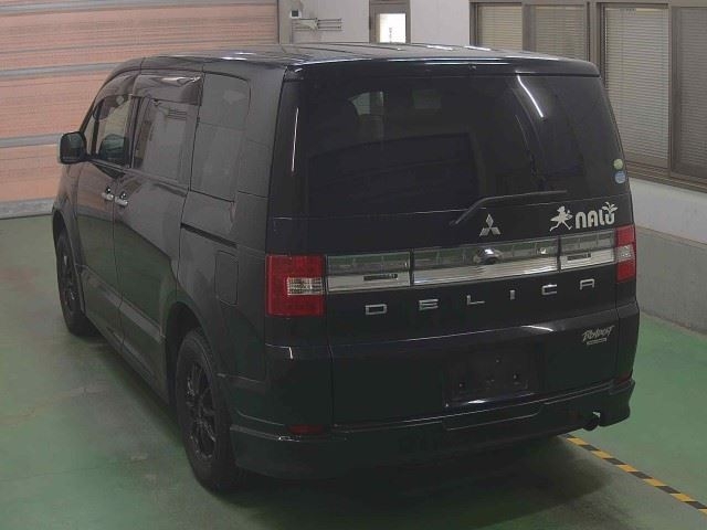 MITSUBISHI DELICA D:5