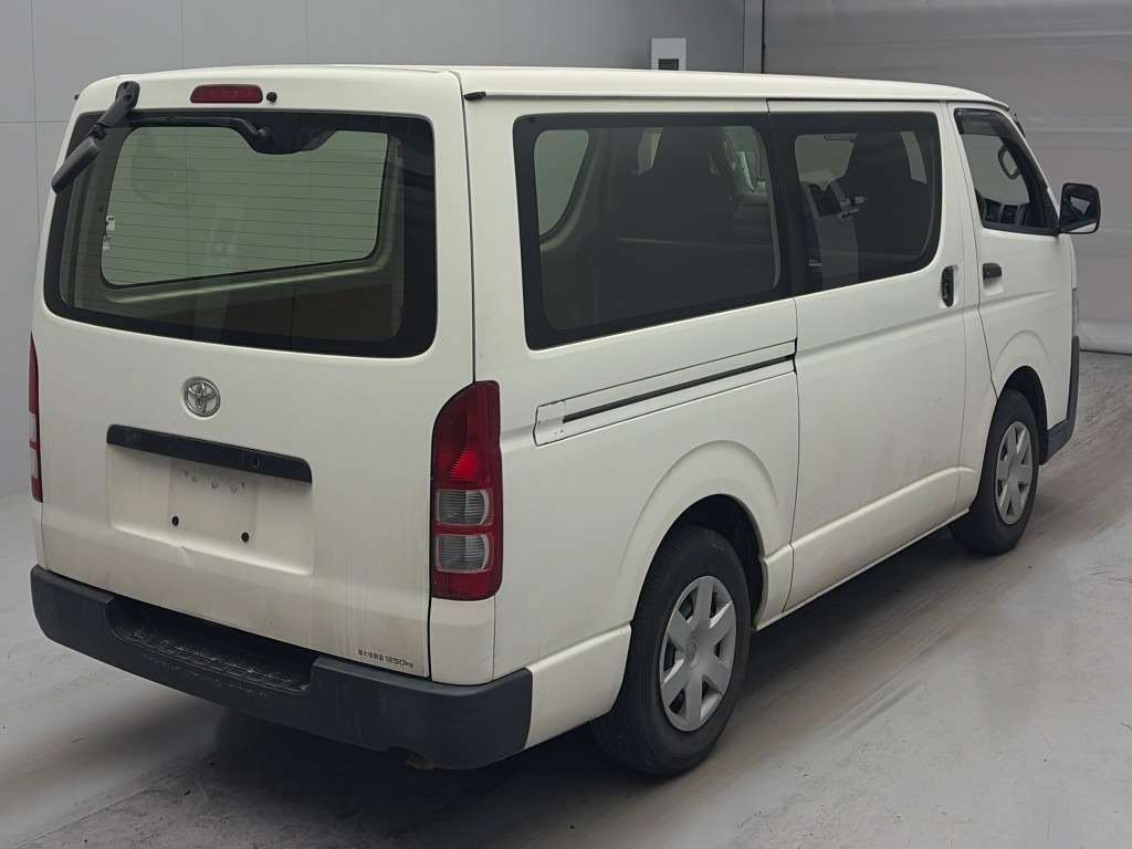 TOYOTA REGIUS ACE