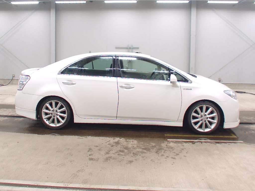 TOYOTA SAI