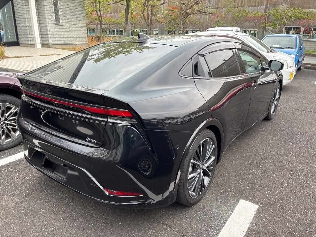 TOYOTA PRIUS