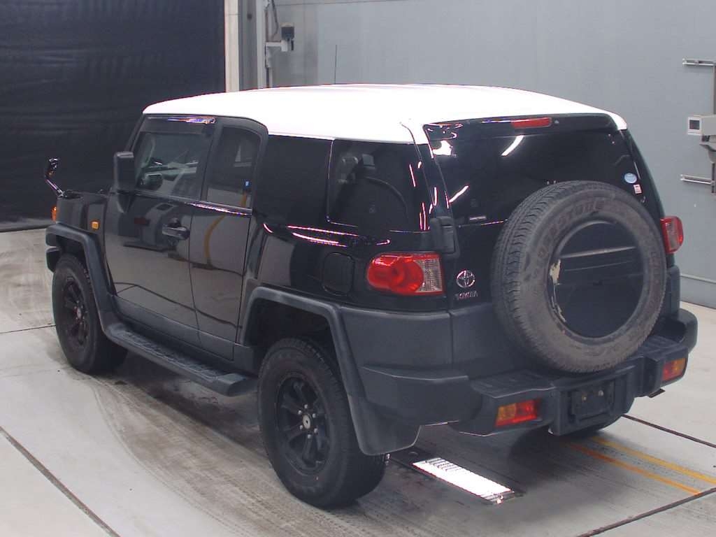 TOYOTA FJ CRUISER