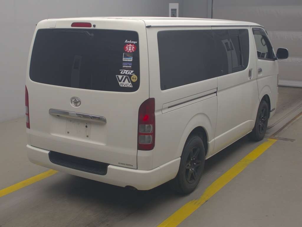 TOYOTA REGIUS ACE