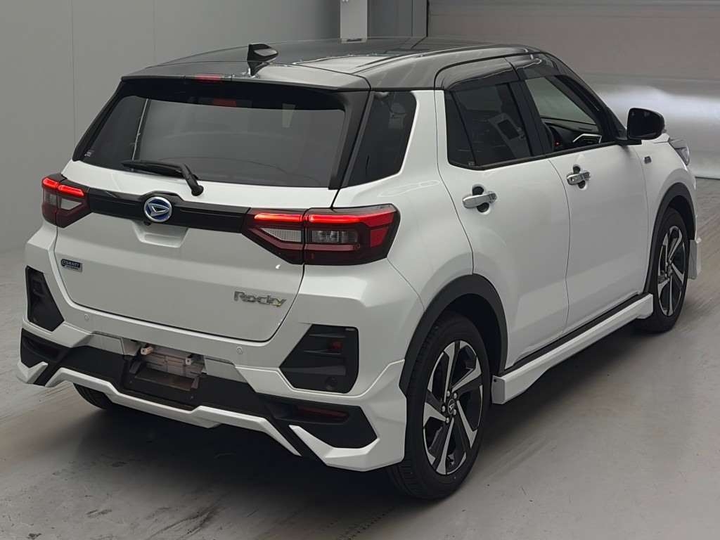 DAIHATSU ROCKY