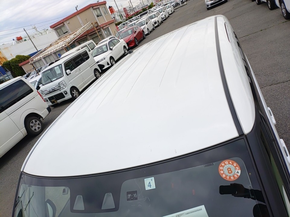 MITSUBISHI DELICA D:2