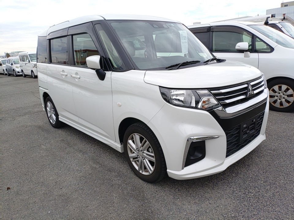 MITSUBISHI DELICA D:2
