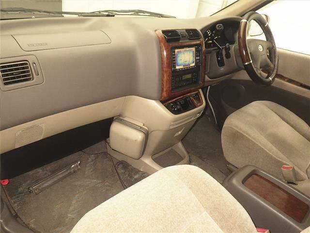 TOYOTA GRAND HIACE