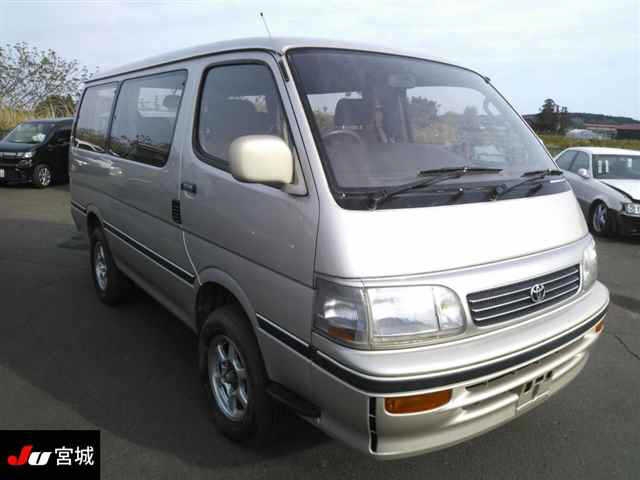TOYOTA HIACE