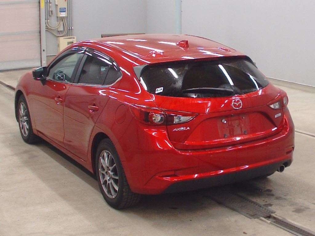 MAZDA AXELA