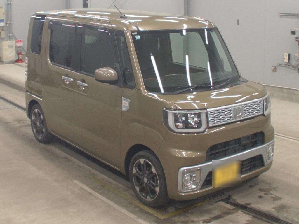 DAIHATSU WAKE