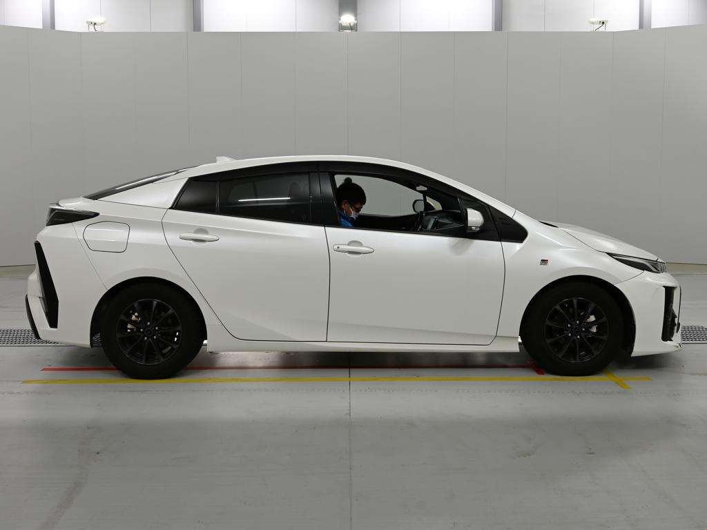 TOYOTA PRIUS PHV