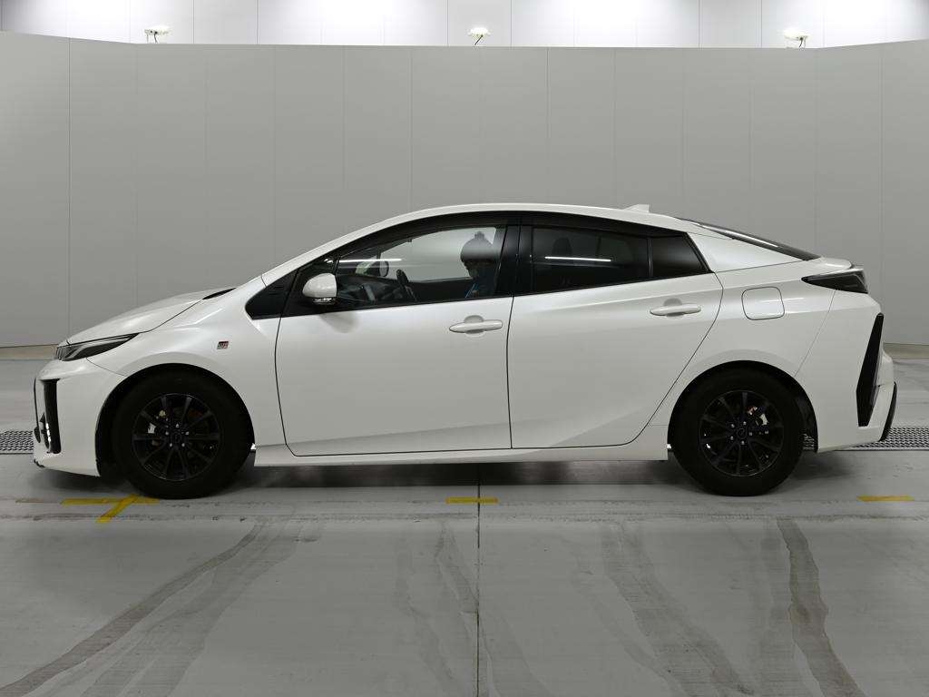 TOYOTA PRIUS PHV