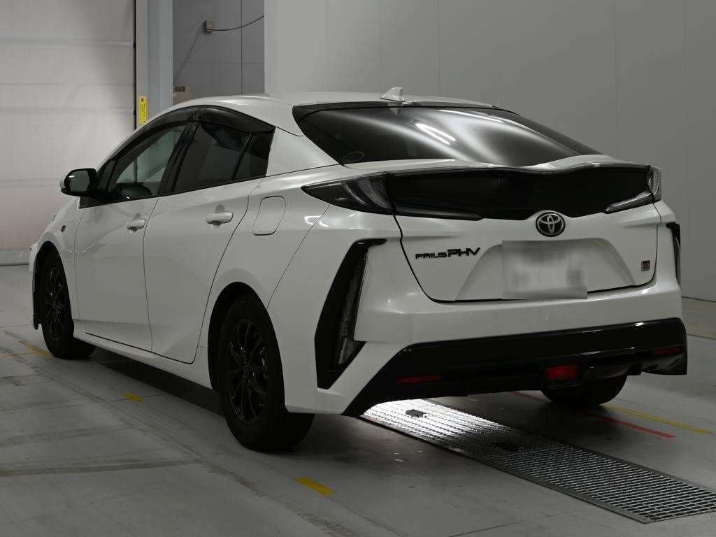 TOYOTA PRIUS PHV